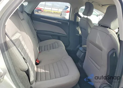 2016 Ford Fusion S Hybrid z USA, uszkodzony, nr VIN 3FA6P0UU7GR178894